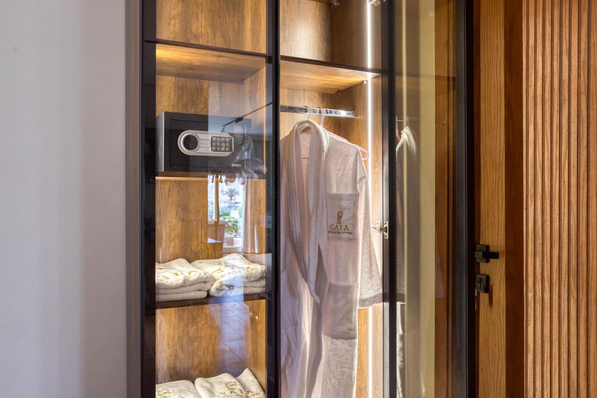 Kafret el-Gabal Gaia Pyramids Hotel מראה חיצוני תמונה